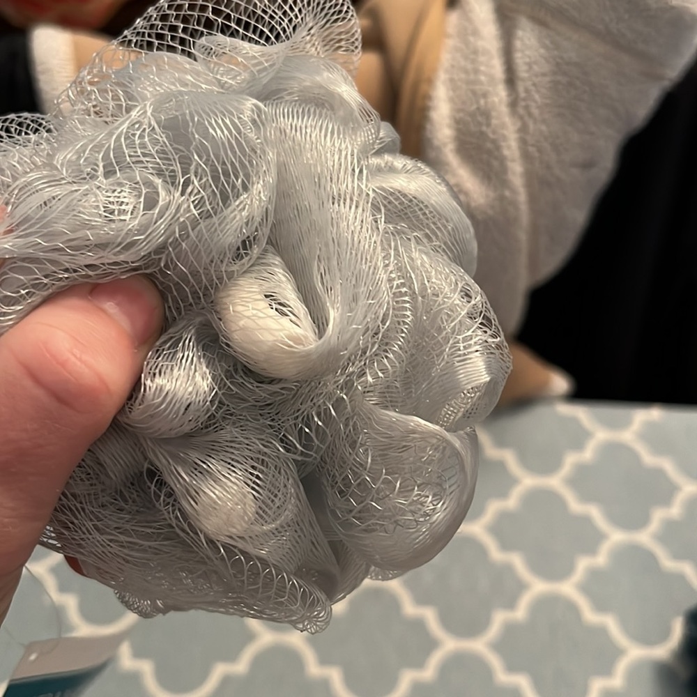 New, Never Been Used, 2 in 1 Shower & Bath Pouf with Soap, Gray, White